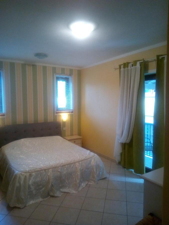 Antico Sempione Glicine Apartment กันโนบีโอ ภายนอก รูปภาพ