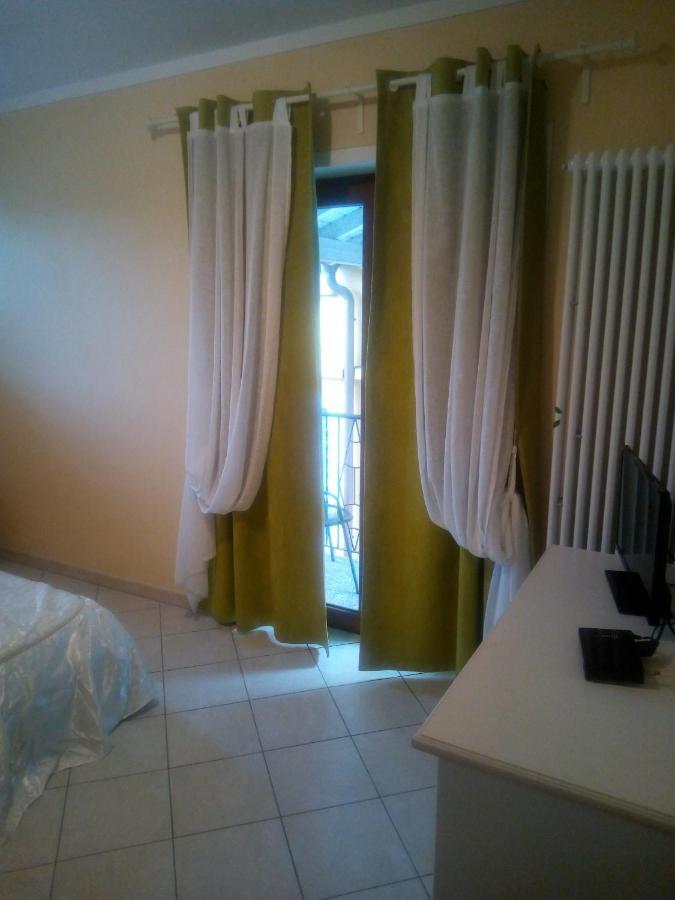 Antico Sempione Glicine Apartment กันโนบีโอ ภายนอก รูปภาพ